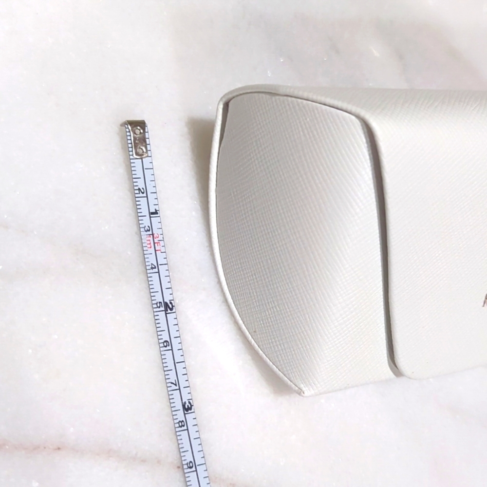 Michael Kors Sunglasses Case - Picture 6 of 8